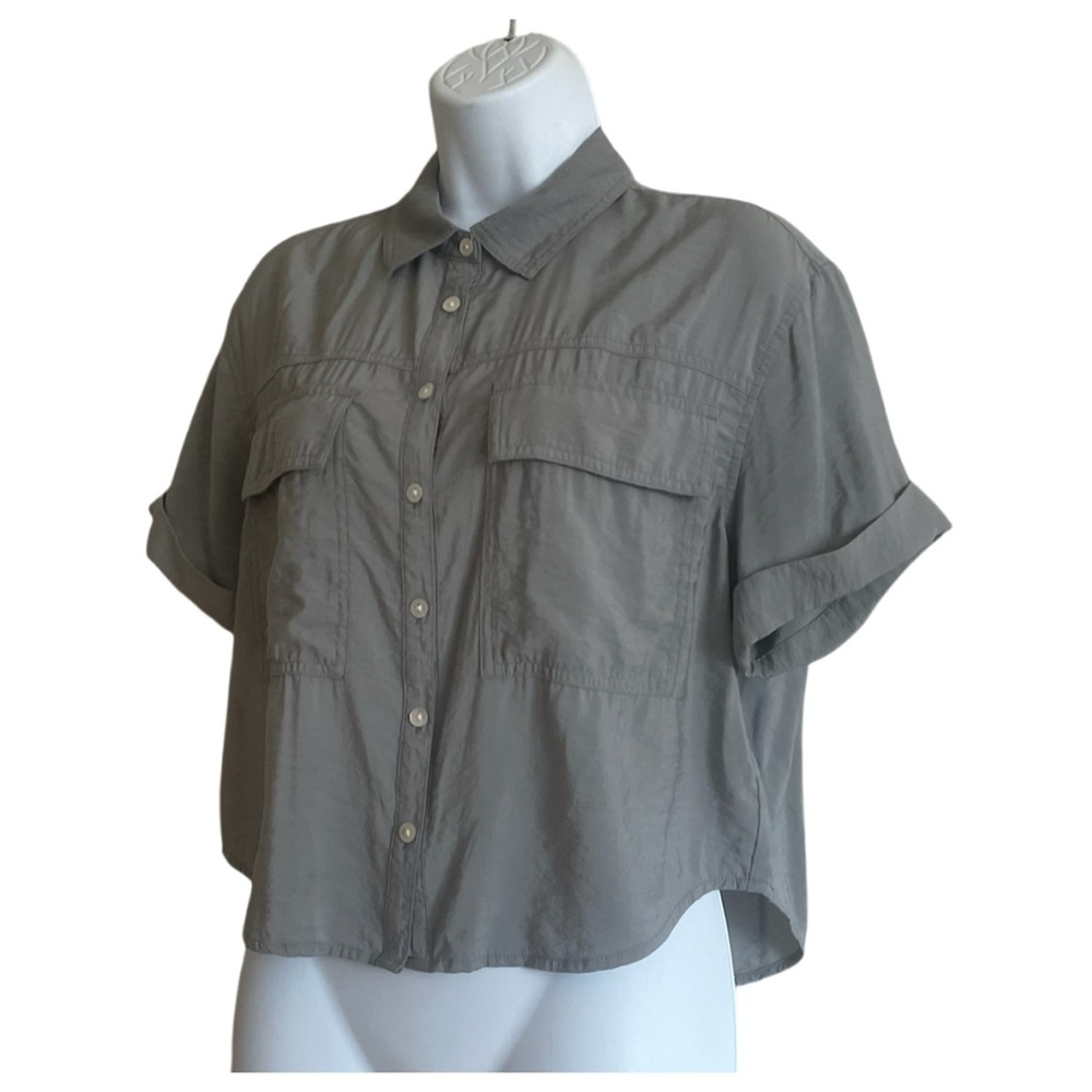 Madewell Cropped Button Front 
Utility Shirt - Picture 2 of 5